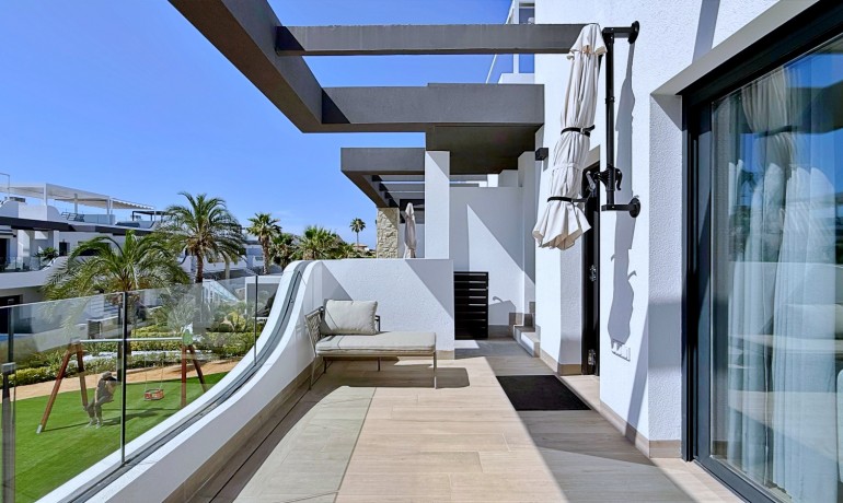 Sale - Apartment / Flat -
Orihuela Costa - Punta Prima
