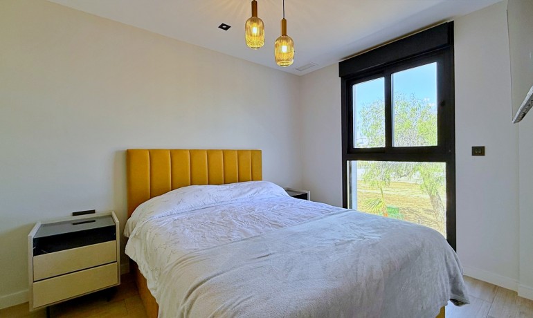 Sale - Apartment / Flat -
Orihuela Costa - Punta Prima