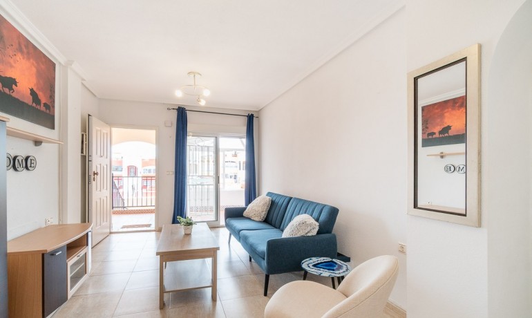 Venta - Apartamento / piso -
Orihuela Costa