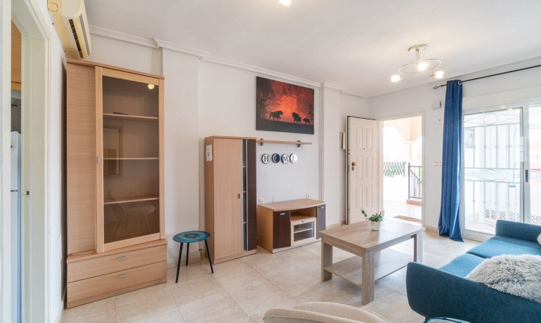 Venta - Apartamento / piso -
Orihuela Costa