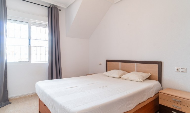 Venta - Apartamento / piso -
Orihuela Costa