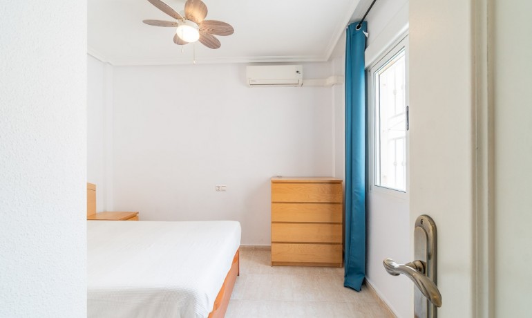 Venta - Apartamento / piso -
Orihuela Costa