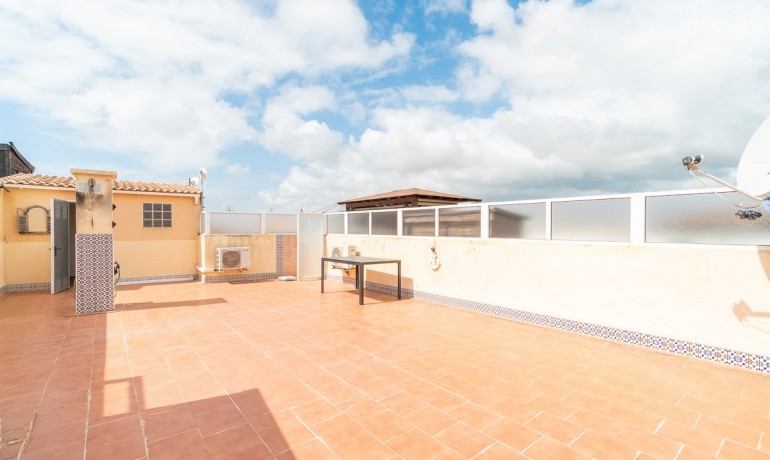 Venta - Apartamento / piso -
Orihuela Costa