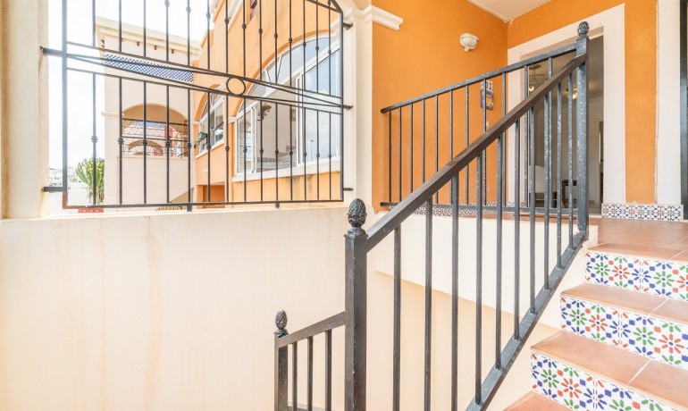 Venta - Apartamento / piso -
Orihuela Costa