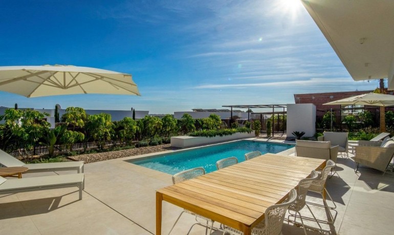 Sale - Villa -
Orihuela* - Las Colinas Golf