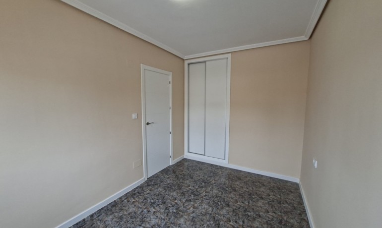 Sale - Apartment / Flat -
Orihuela Costa - Punta Prima