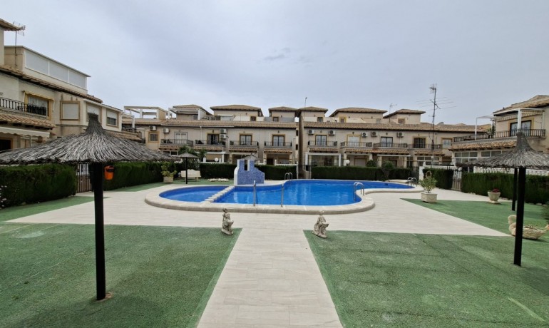 Sale - Apartment / Flat -
Orihuela Costa - Punta Prima