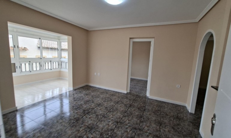 Sale - Apartment / Flat -
Orihuela Costa - Punta Prima