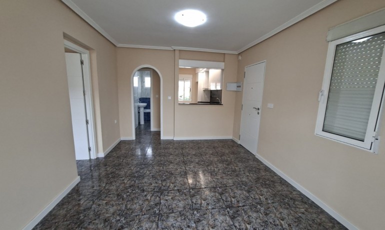 Sale - Apartment / Flat -
Orihuela Costa - Punta Prima