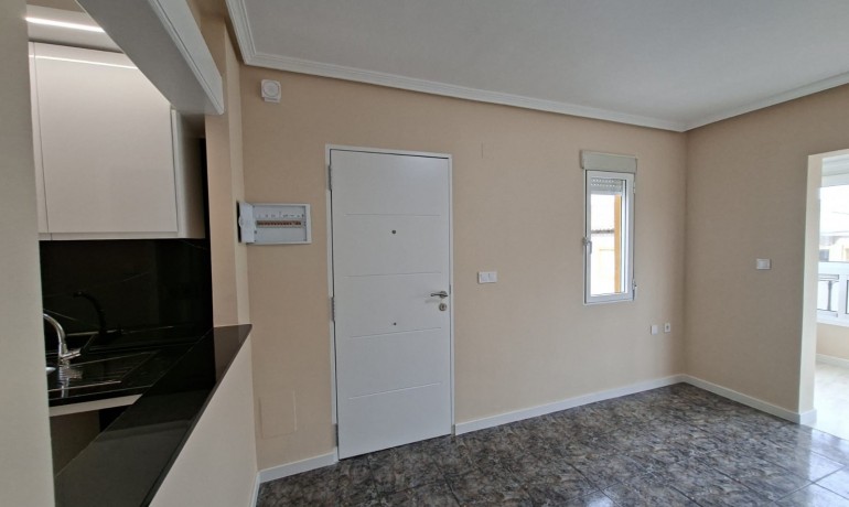 Sale - Apartment / Flat -
Orihuela Costa - Punta Prima