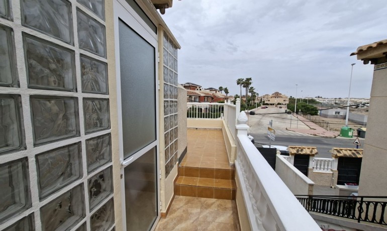 Sale - Apartment / Flat -
Orihuela Costa - Punta Prima