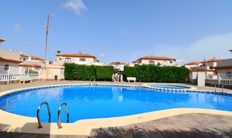 Sale - House -
Orihuela Costa - Playa Flamenca