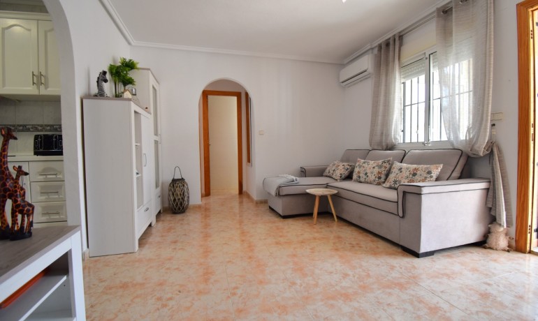 Sale - House -
Orihuela Costa - Playa Flamenca
