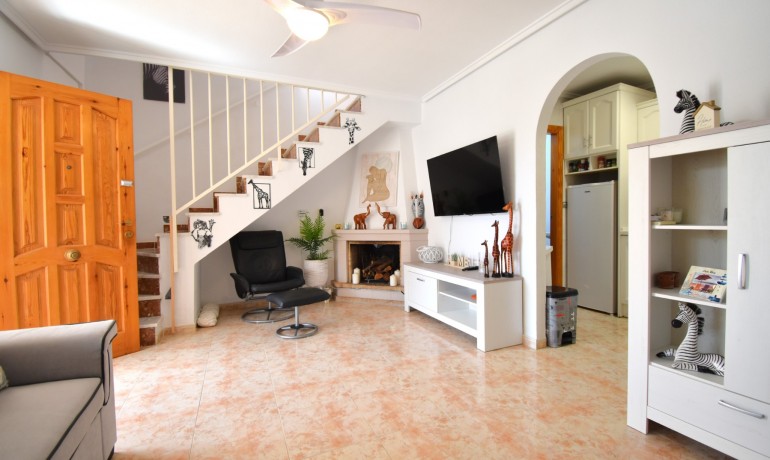 Sale - House -
Orihuela Costa - Playa Flamenca