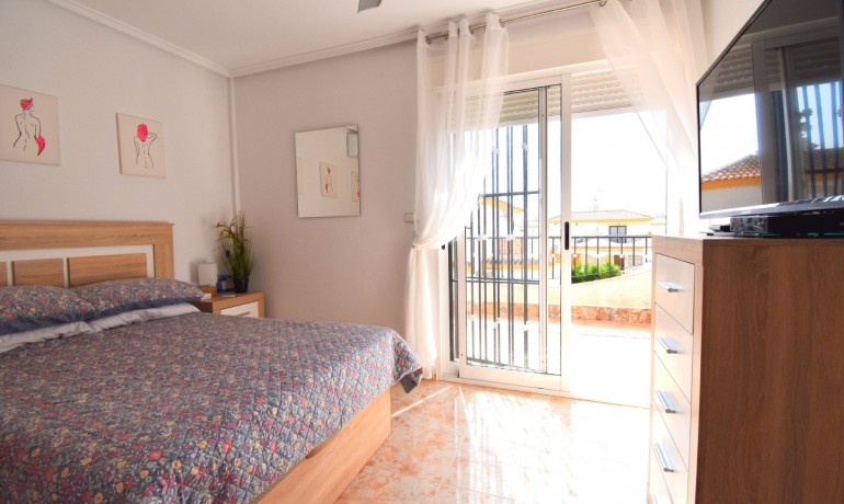 Sale - House -
Orihuela Costa - Playa Flamenca