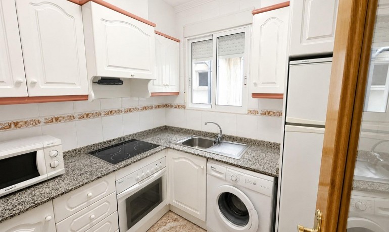 Sale - Apartment / Flat -
Torrevieja* - Playa del cura