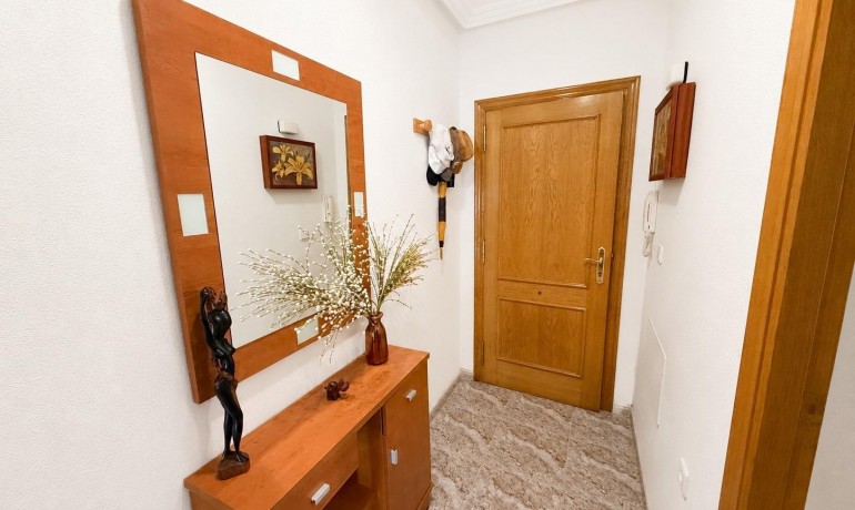 Sale - Apartment / Flat -
Torrevieja* - Playa del cura