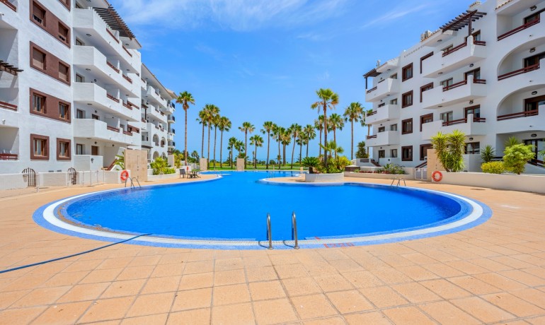 Sale - Apartment / Flat -
Los Alcázares* - Serena Golf