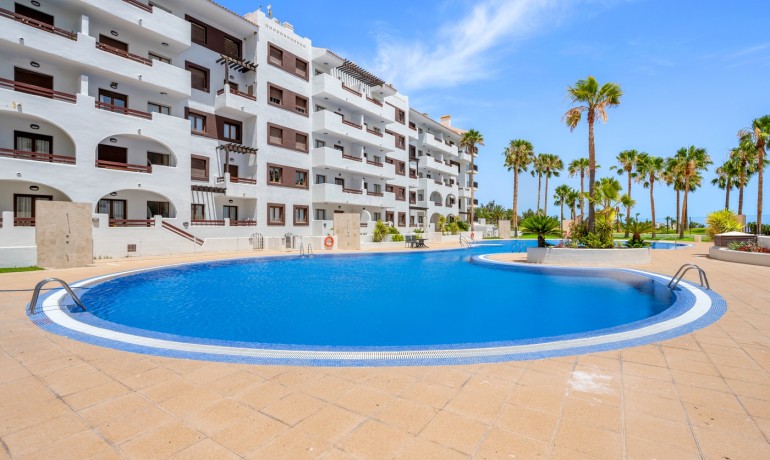Sale - Apartment / Flat -
Los Alcázares* - Serena Golf