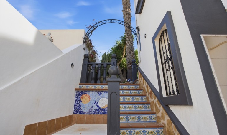 Sale - Villa -
Ciudad Quesada - La Marquesa