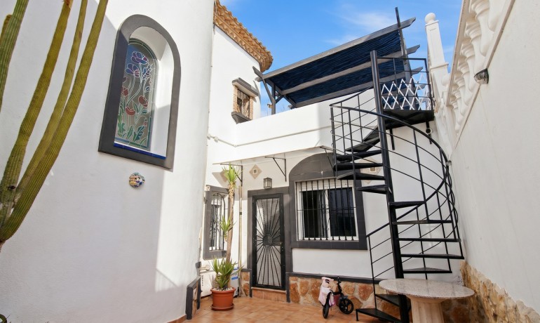Sale - Villa -
Ciudad Quesada - La Marquesa
