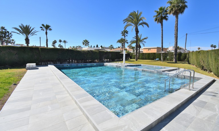 Sale - Apartment / Flat -
Orihuela Costa - Playa Flamenca