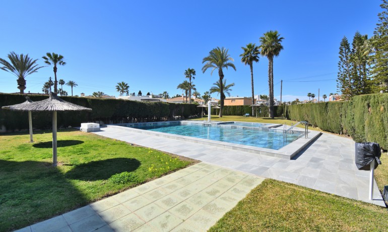 Sale - Apartment / Flat -
Orihuela Costa - Playa Flamenca