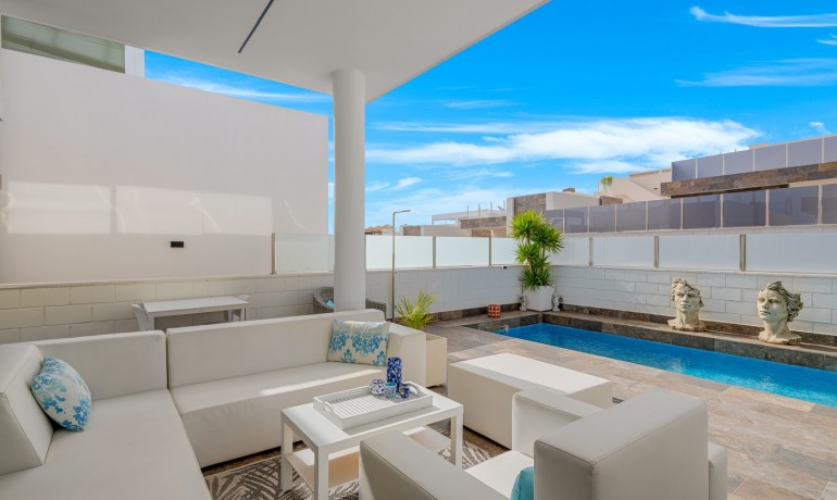 Sale - Villa -
Orihuela Costa* - Villamartín