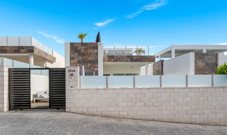 Sale - Villa -
Orihuela Costa* - Villamartín