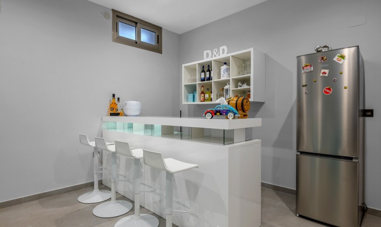Sale - Villa -
Orihuela Costa* - Villamartín