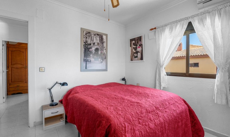 Sale - Apartment / Flat -
Torrevieja* - Torrevieja - Aguas Nuevas