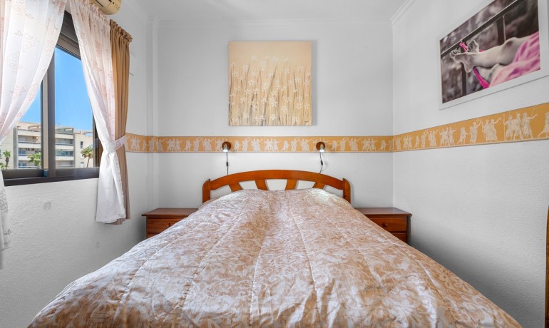 Sale - Apartment / Flat -
Torrevieja* - Torrevieja - Aguas Nuevas