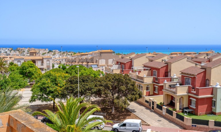 Sale - Apartment / Flat -
Torrevieja - Torrevieja - Aguas Nuevas