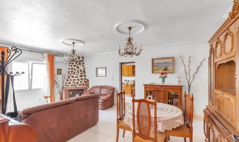 Sale - Villa -
Rojales - Centro de la Ciudad Quesada