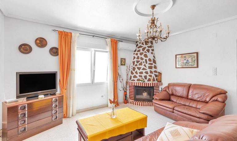 Sale - Villa -
Rojales - Centro de la Ciudad Quesada