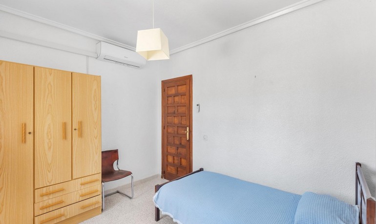 Sale - Villa -
Rojales - Centro de la Ciudad Quesada