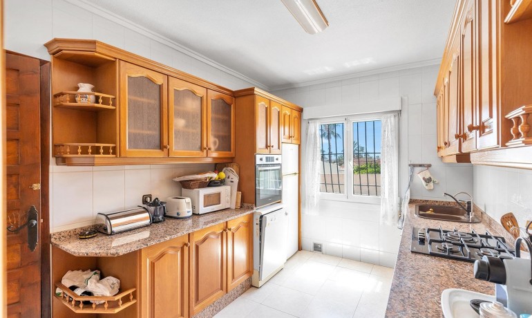 Sale - Villa -
Rojales - Centro de la Ciudad Quesada
