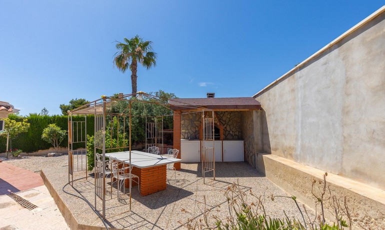 Sale - Villa -
Rojales - Centro de la Ciudad Quesada
