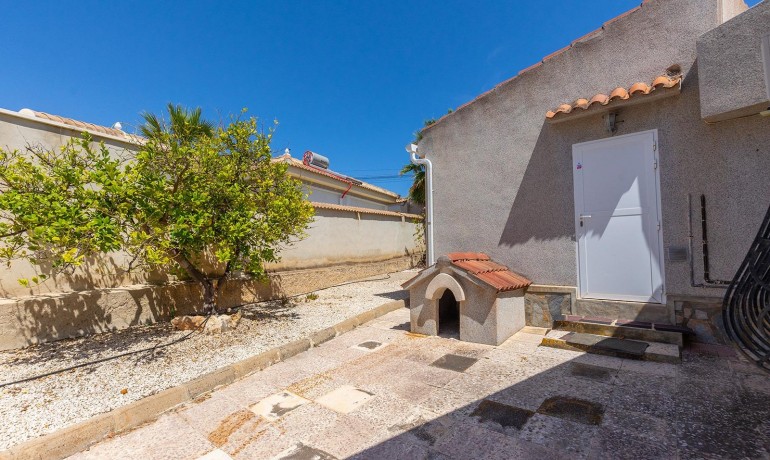 Sale - Villa -
Rojales - Centro de la Ciudad Quesada