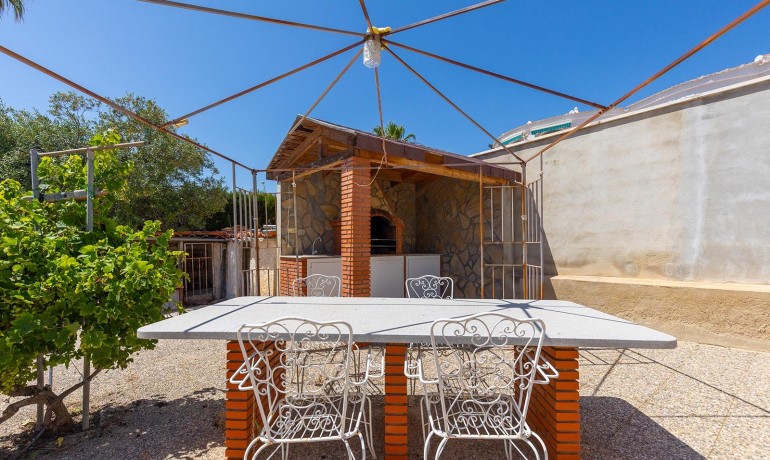 Sale - Villa -
Rojales - Centro de la Ciudad Quesada