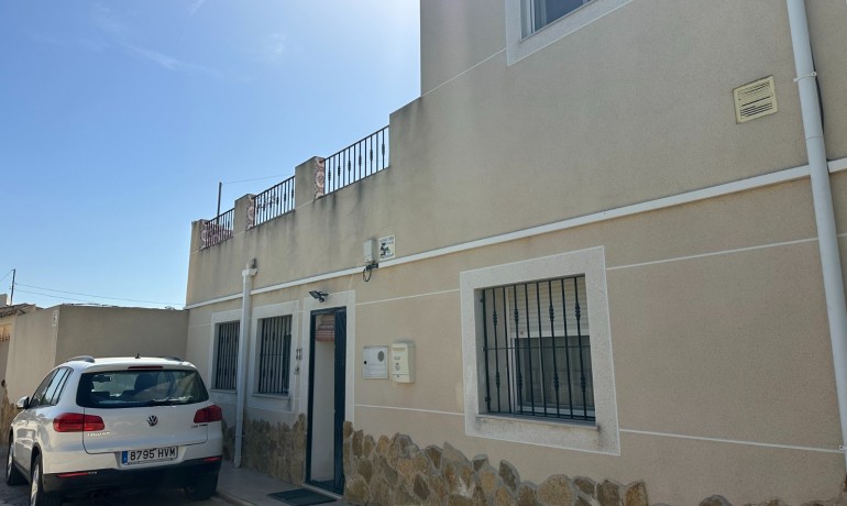 Herverkoop - Huis -
Benejúzar