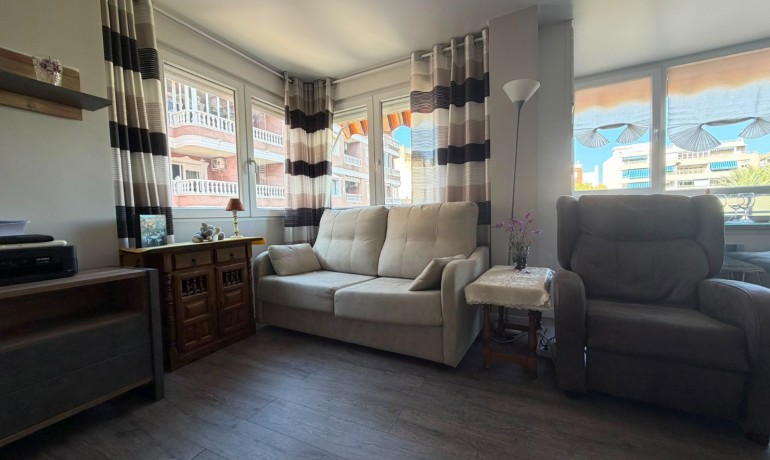 Sale - Apartment / Flat -
Torrevieja Centro - Torrevieja