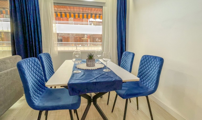 Sale - Apartment / Flat -
Torrevieja - Playa Acequion