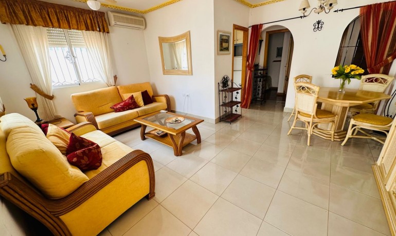 Sale - House -
Orihuela* - Entre Naranjos Vistabella