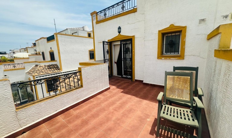 Sale - House -
Orihuela* - Entre Naranjos Vistabella