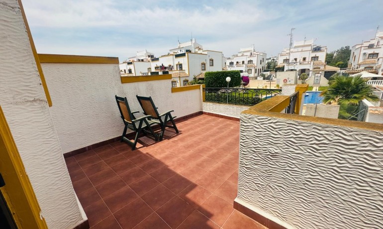Sale - House -
Orihuela* - Entre Naranjos Vistabella