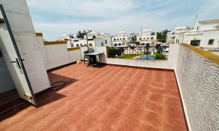 Sale - House -
Orihuela* - Entre Naranjos Vistabella