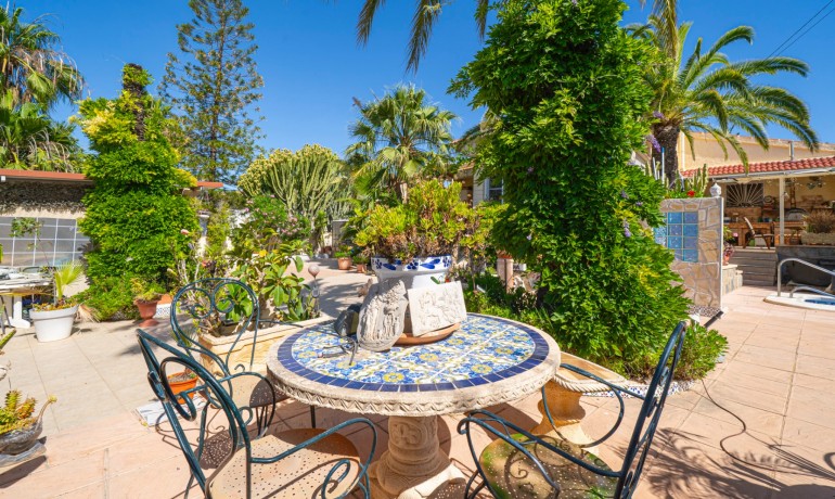 Sale - Villa -
Cuidad Quesada* - Rojales