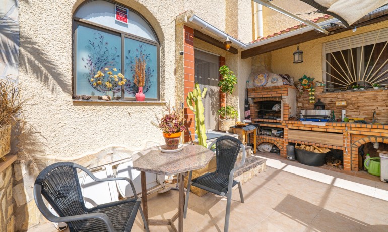 Sale - Villa -
Cuidad Quesada* - Rojales