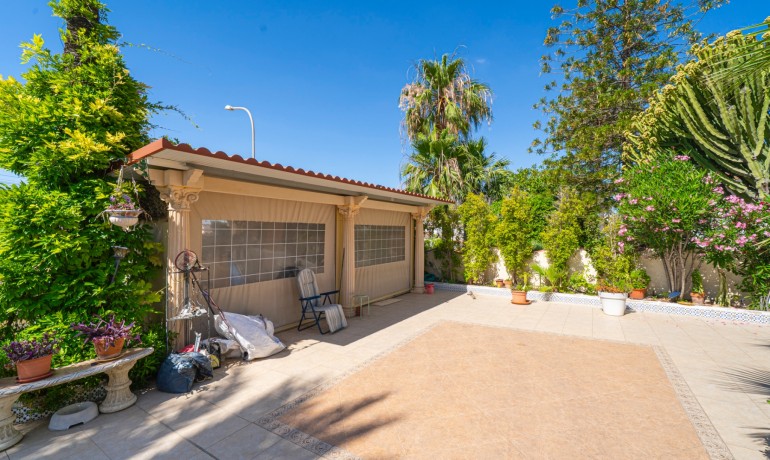 Sale - Villa -
Cuidad Quesada* - Rojales